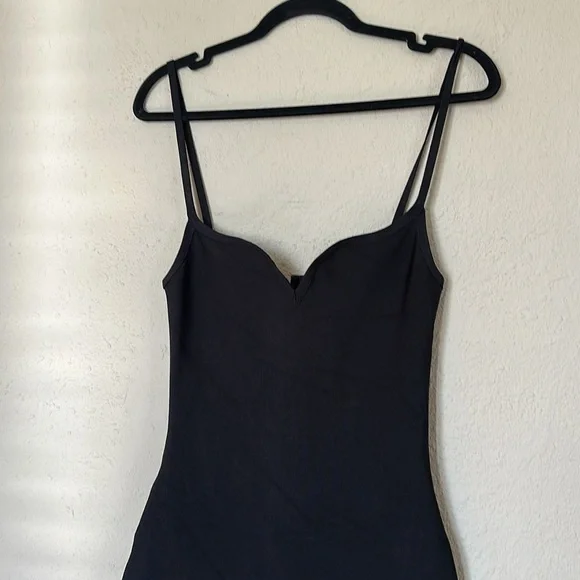 HOUSE OF‎ CB 'Domenica' Black Sweetheart Neckline Bandage Dress NWOT size S